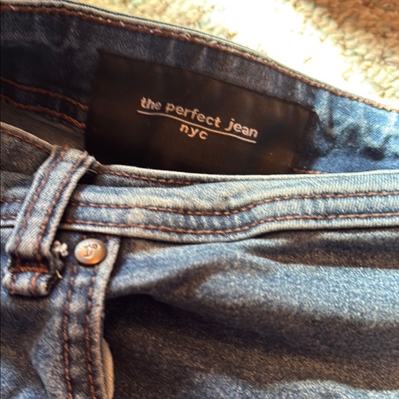 Men's Slim Fit Blue Jeans - Picture 2 of 4